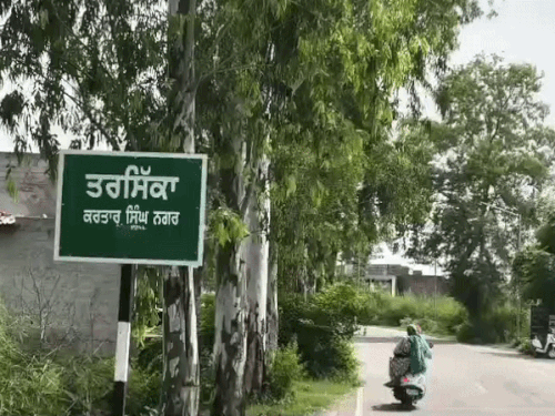 अमृतसर जिले के तरसीका गांव, जहां युवक नानी के साथ रहता था।