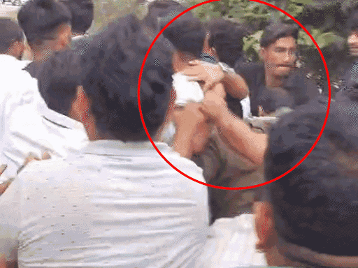 On August 22, villagers beat up CJP spokesperson Ashutosh Ranka (in the red circle) and his associates and drove them away.