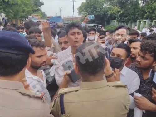 The police tried to reason with the students, but they did not move.