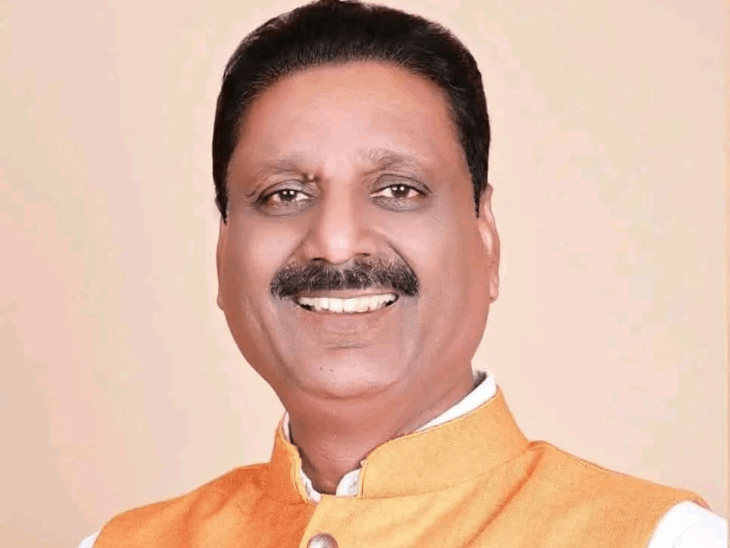 फोटो लगाकर कार्यकर्ताओं और परिचितों से मांगे पैसे, जिला सहकारी बैंक अध्यक्ष ने किया अलर्ट|बिलासपुर (छत्तीसगढ़),Bilaspur (Chhattisgarh) - Dainik Bhaskar