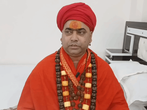 महामंडलेश्वर परमानंद गिरि ने कहा कि अगर सीबीआई जांच नहीं कराई गई, तो आंदोलन किया जाएगा।