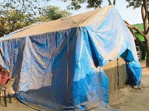 यह पीड़िता का घर है। परिवार ने नोएडा या गाजियाबाद में बसाए जाने की मांग की थी।