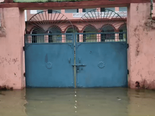 In Parbatta, Khagaria district of Bihar, knee-deep water has filled a government school. The school has been closed.