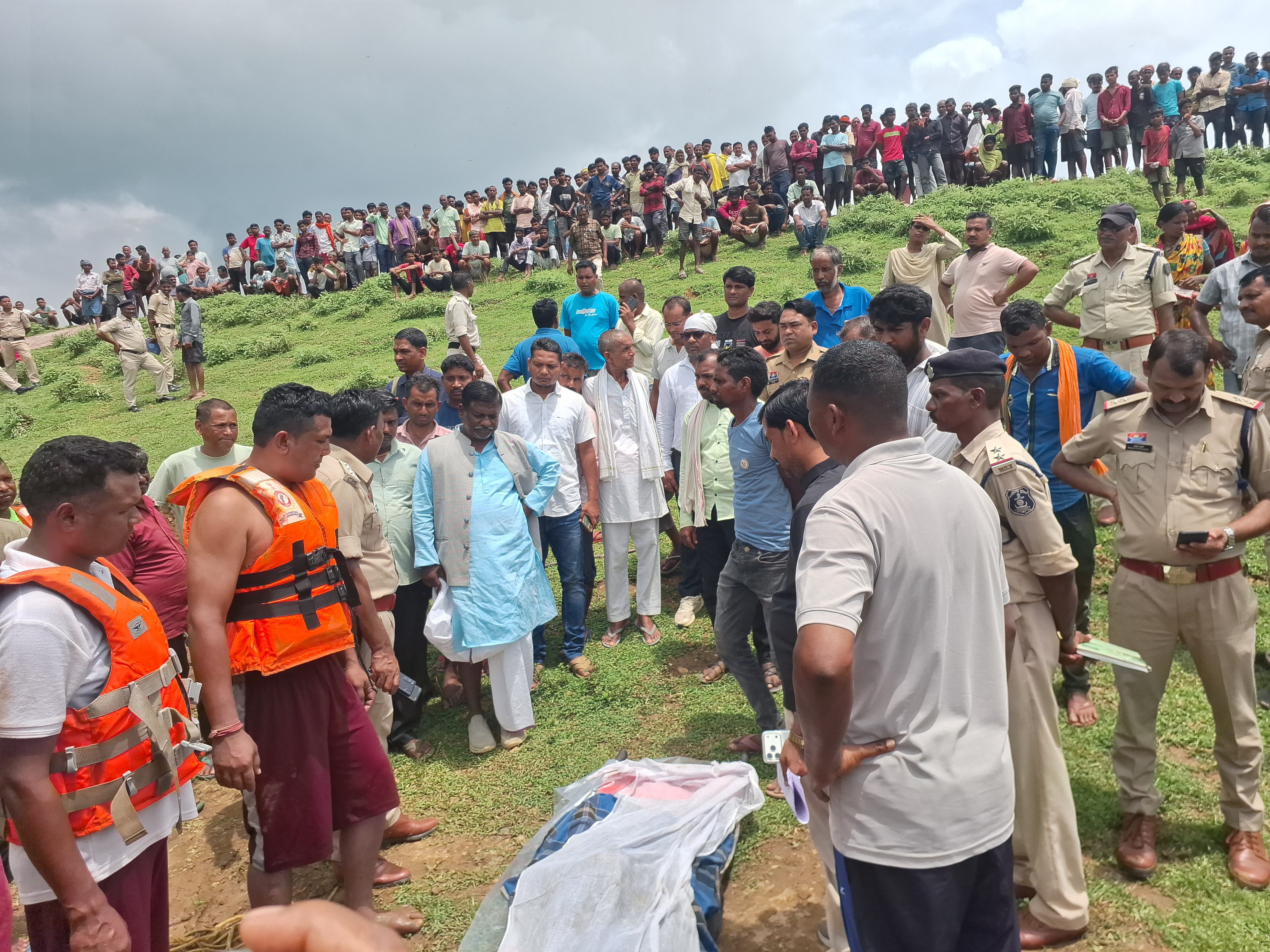 22 फीट गहरे पानी में उतरे मजदूर की डूबने से मौत
