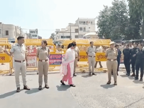 किसानों के विरोध को देखते हुए सीओ सिटी के नेतृत्व में भारी पुलिस जाब्ता तैनात रहा।