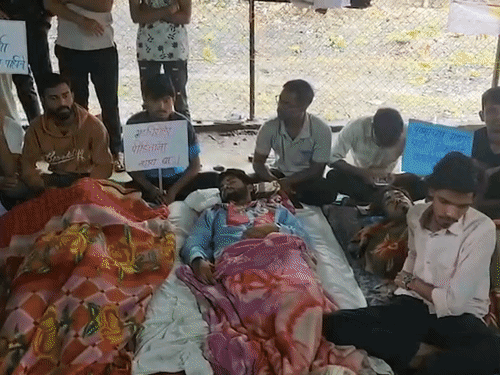 आदिवासी छात्रों का आंदोलन 13 अगस्त से शुरू हुआ था।