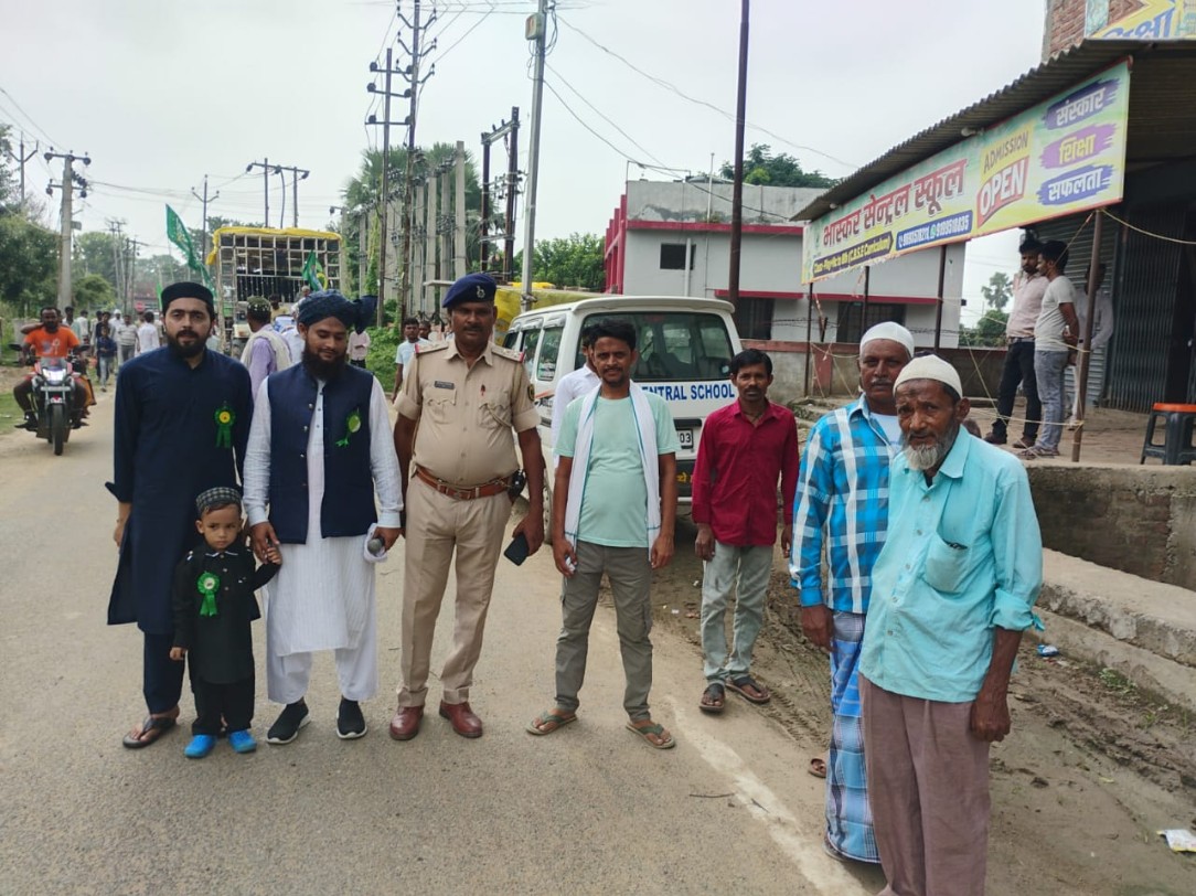 लोगों ने दिया नात-ए-पाक और सलाम के साथ अमन-भाईचारे का संदेश|धनरूआ(पटना ),Dhanarua(Patna) - Dainik Bhaskar