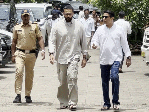 Rohit Shetty also arrived to pay his last respects to Kuku Kohli.