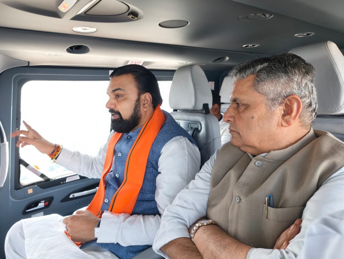 बिहार के मुख्यमंत्री सम्राट चौधरी ने 24 अगस्त को बाढ़ प्रभावित पटना, भागलपुर, कटिहार, नौगछिया, बेगूसराय और खगड़िया जिलों का हवाई सर्वेक्षण कर स्थिति का जायजा लिया था।