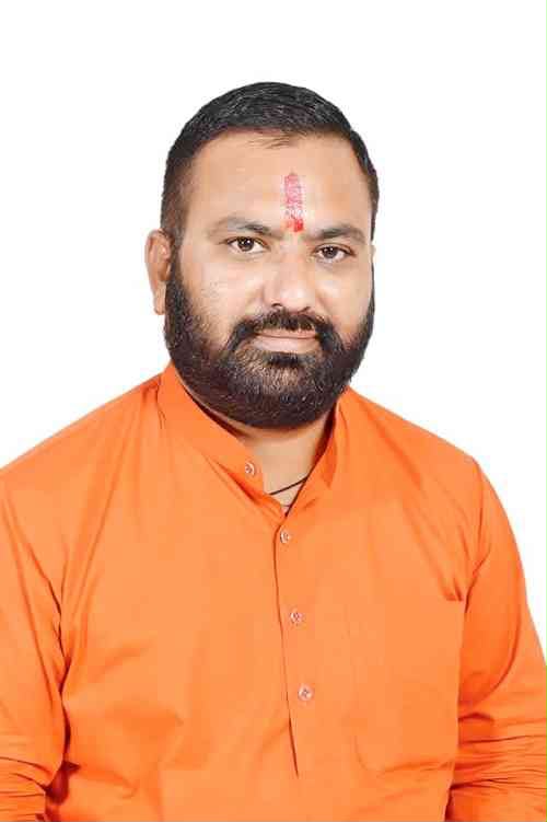 शिकायतकर्ता वरुण मेहता।