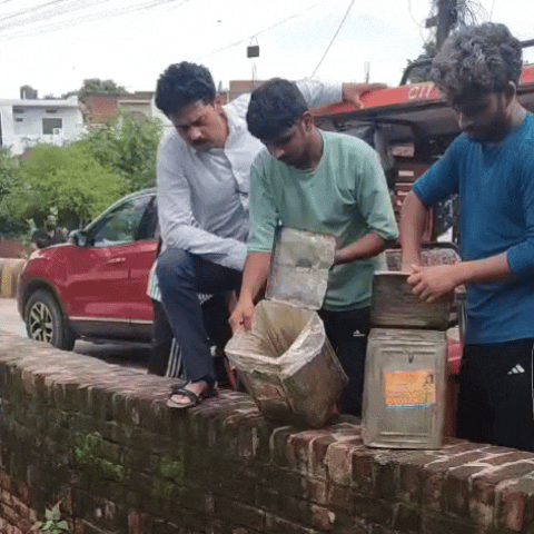 रसगुल्ले को नाले में फेकवाया।