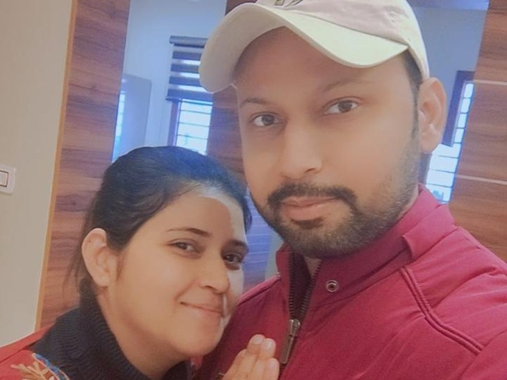 सतपाल कौर के साथ पति विशाल, जिसे उमंग से मरवाने की योजना की चैट में बात कही गई है।