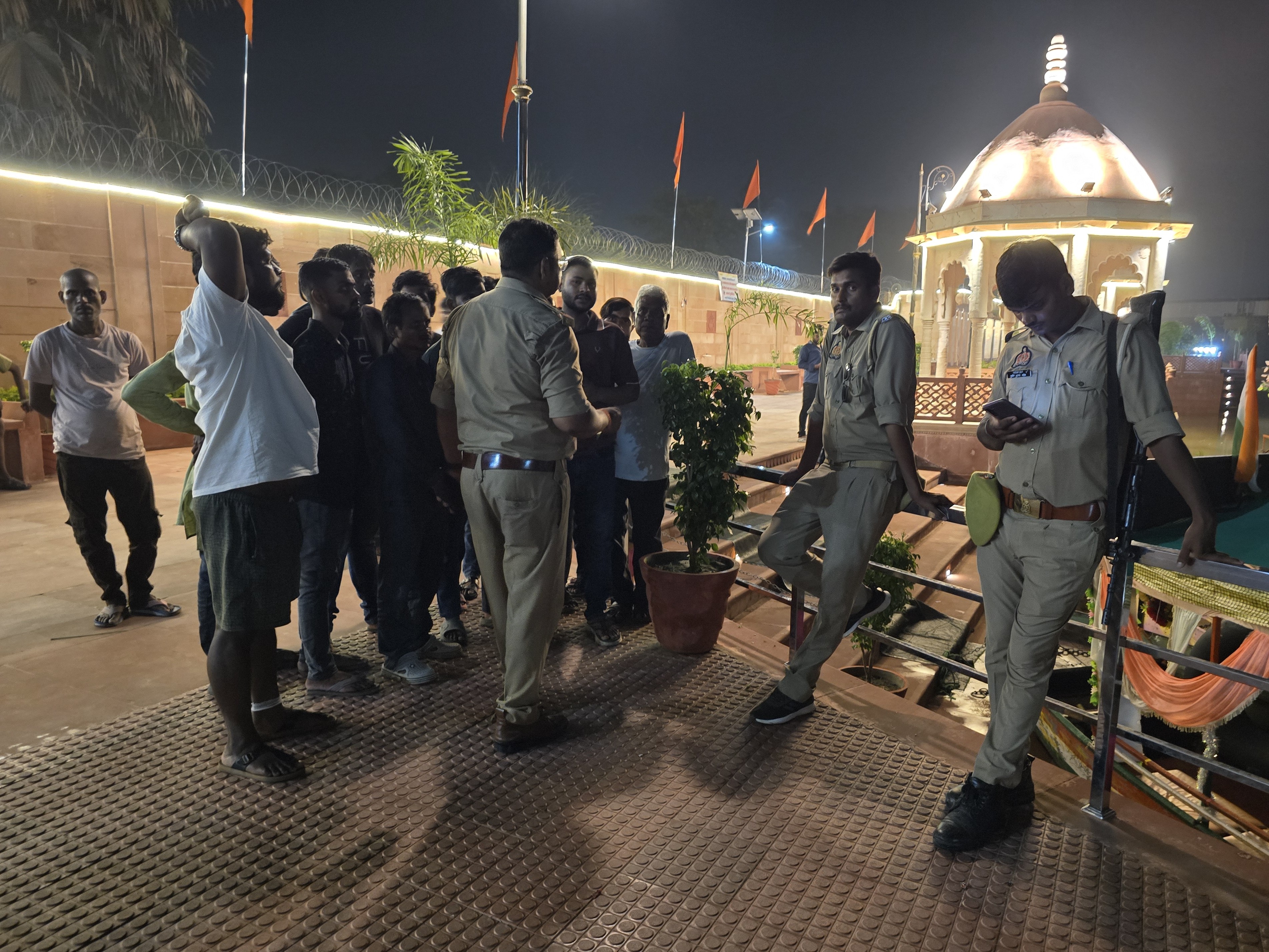 Mau Mahadev Ghat Drowning Incident | Search Operation Underway