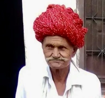 गोली लगने से घायल शंकर की हालत नाजुक है।