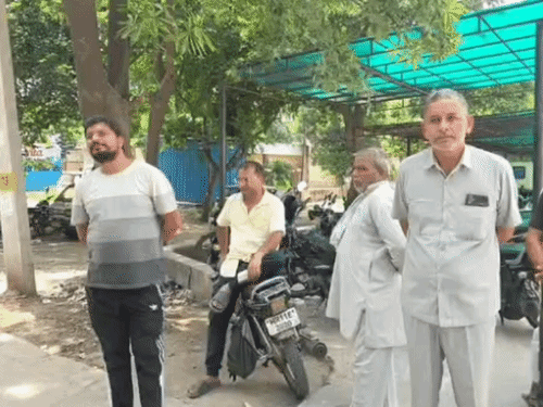 हादसे के बाद ग्रामीणों ने बिजली लाइन पर काम करने से पहले सप्लाई पूरी तरह बंद कराने और सुरक्षा नियमों का पालन सुनिश्चित करने की मांग की