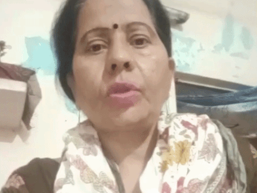कृष्णा प्रजापत, हलका प्रधान।