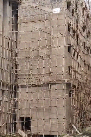 यह सात मंजिला इमारत लगभग 11 लाख वर्गफीट क्षेत्र में फैलेगी।