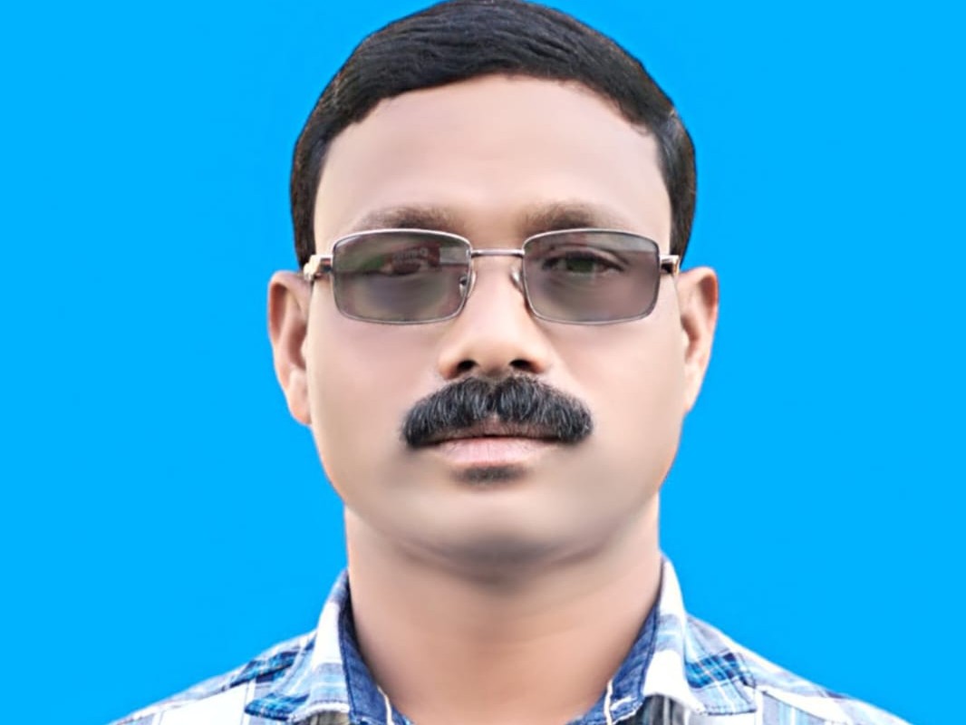 मेघनाथ बंजारे सरकारी आयुर्वेदिक औषधालय में पदस्थ है। (फाइल फोटो)