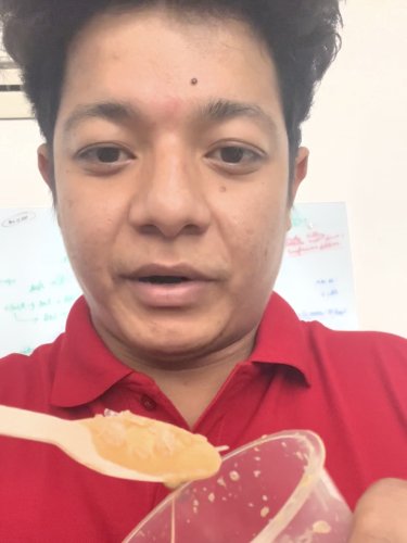 जानकारी देते सूरज ओली