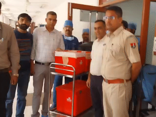 पुलिस की सुरक्षा में ऑर्गन्स को जयपुर भेजा गया।