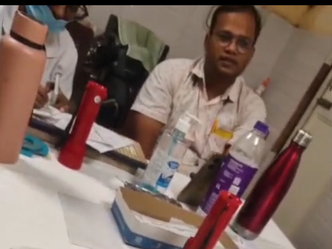 मरीज को पहले बताया गया था कि अस्पताल में ऑपरेशन की सुविधा नहीं है, लेकिन पैसे खर्च करेंगे तो काम हो जाएगा।