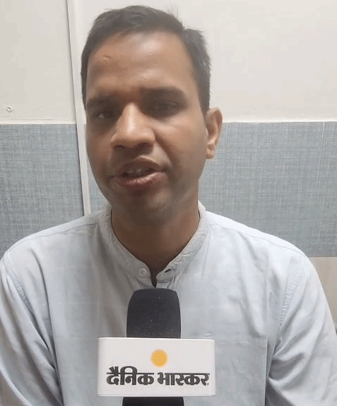 डॉक्टर गुंजन उपाध्याय बोले- विमला को बेहतर इलाज के लिए PGI चंडीगढ़ भेजा था। लेकिन उसने वहां इलाज से इनकार कर दिया।