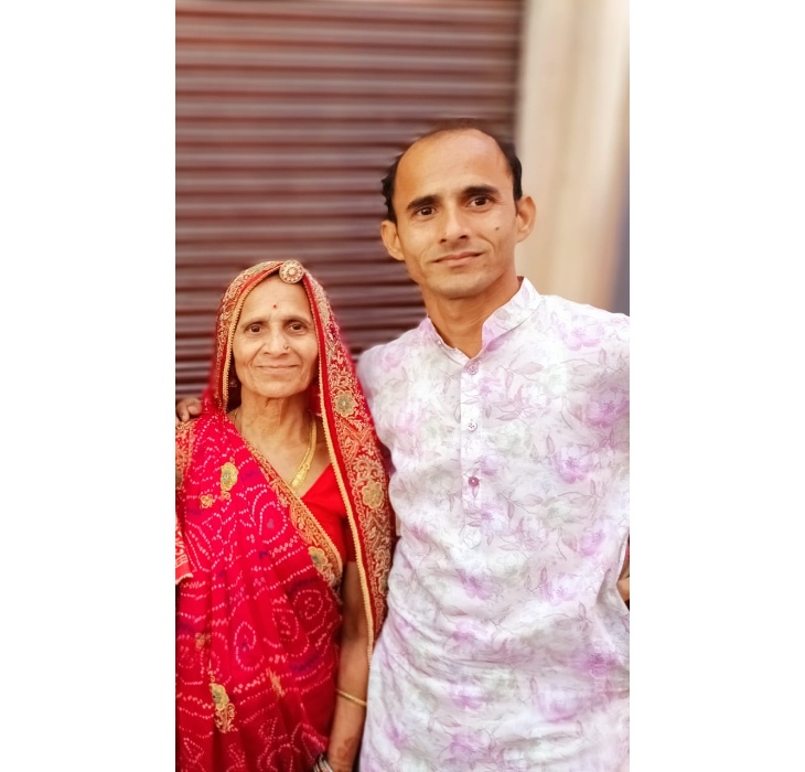 दोनों मां-बेटे ननिहाल से राखी बांधकर लौट रहे थे।
