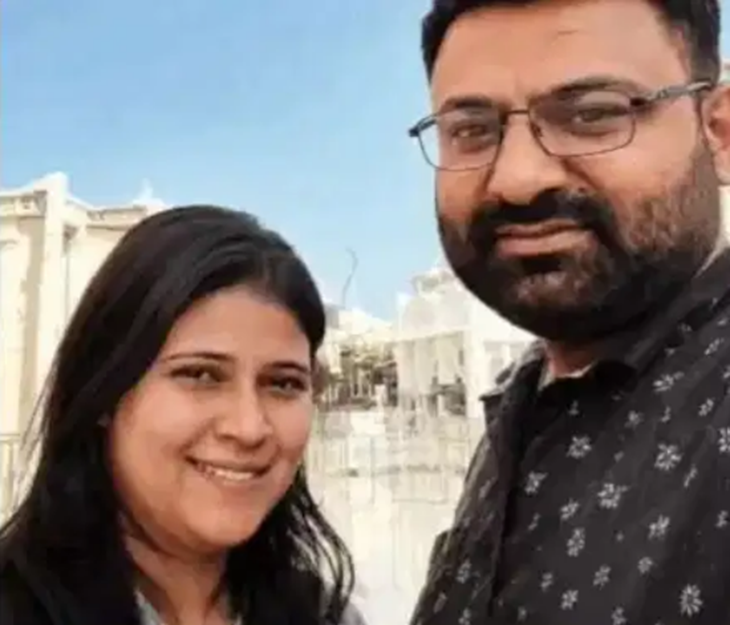 गर्लफ्रेंड सतपाल कौर के साथ आरोपी उमंग बस्सी। सतपाल कौर को भी मर्डर केस में आरोपी बनाया गया है।- फाइल फोटो
