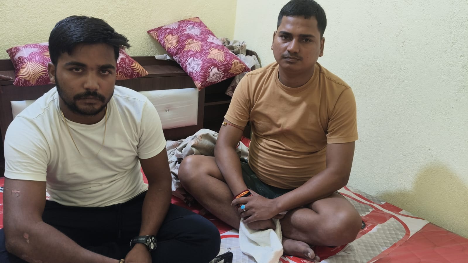 विधायक के सीतामढ़ी स्थित आवासीय कार्यालय से इन्हीं दो अपराधियों को गिरफ्तार किया गया है।