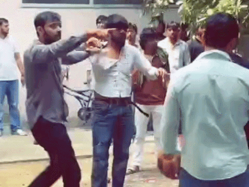 रोहतक यूनिवर्सिटी की कैंटीन में की पिटाई, अकेला बैठा था युवक|रोहतक,Rohtak - Dainik Bhaskar