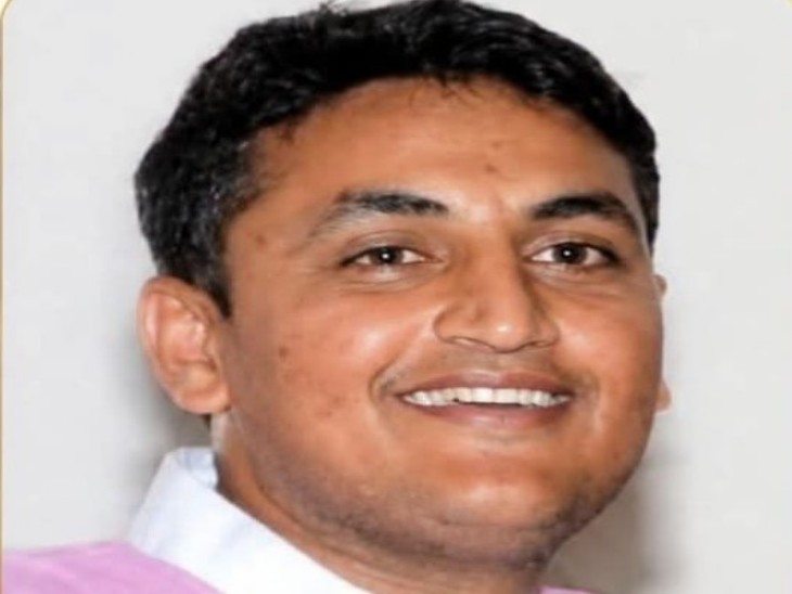 शिक्षक संघ रेसटा, राजस्थान के प्रदेशाध्यक्ष मोहर सिंह सलावद ने इन टीचरों की कार्यग्रहण तिथि 4 जुलाई से ही मानने की मांग माध्यमिक निदेशक से की है।