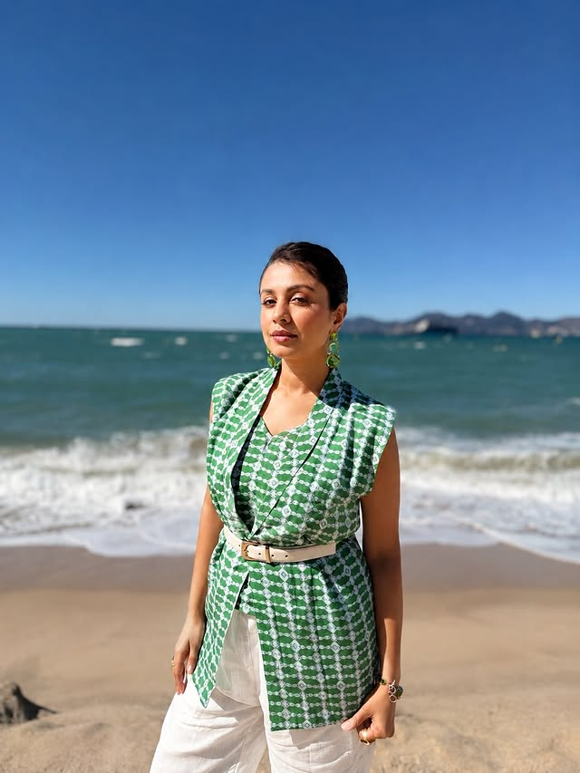 Mansi is also well known for her work in Gujarati cinema, where she has worked as an actress and producer.