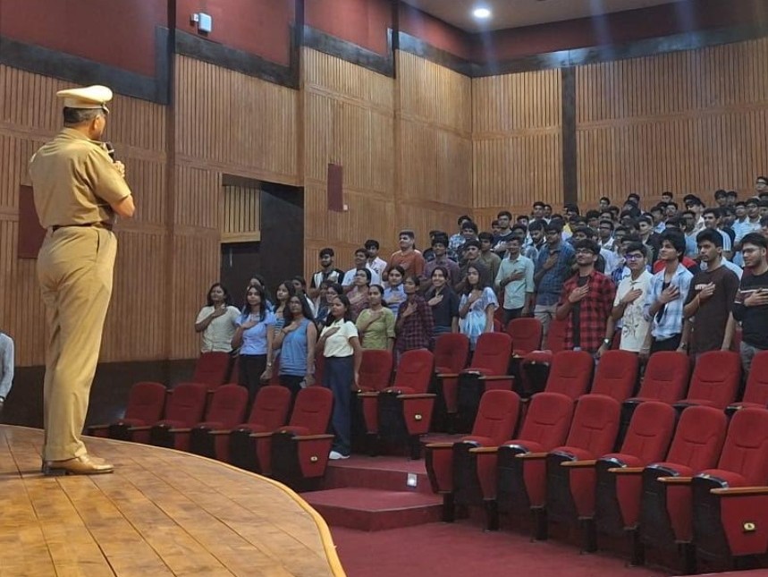 400 से अधिक छात्रों ने ली नशे से दूर रहने की शपथ, छात्रों को बताए नशे के दुष्प्रभाव|गोहाना,Gohana - Dainik Bhaskar