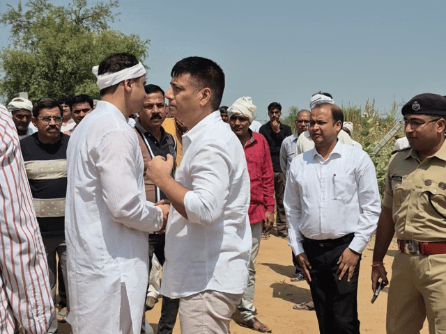 झालावाड़ एसपी से मिलकर शोक व्यक्त करते हुए आईजी