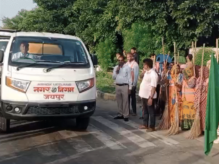 नगर निगम ने अतिरिक्त संसाधन लगाकर विशेष सफाई अभियान की शुरुआत की।