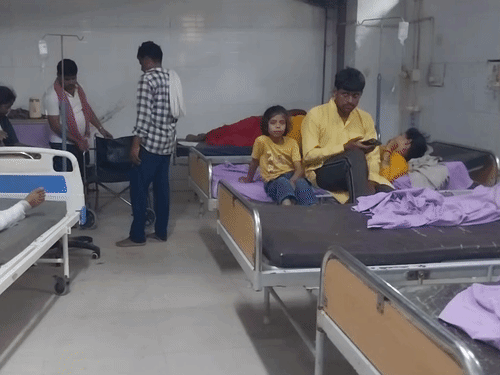 हादसे में 14 लोग घायल हैं। पलवल के सिविल अस्पताल में सभी का इलाज चल रहा है।