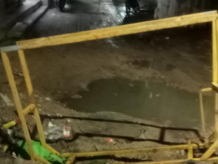 Lucknow Ismailganj Sewer Crisis | Roads Caved In & Water Contamination