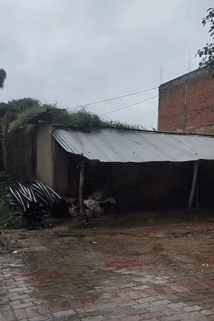 रहीमाबाद इलाके में सोमवार सुबह भी बारिश हुई।