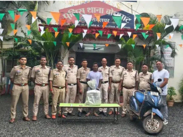 स्कूटी से 14.144 किलो गांजा मिला, जिसकी कीमत 7 लाख रुपए है।