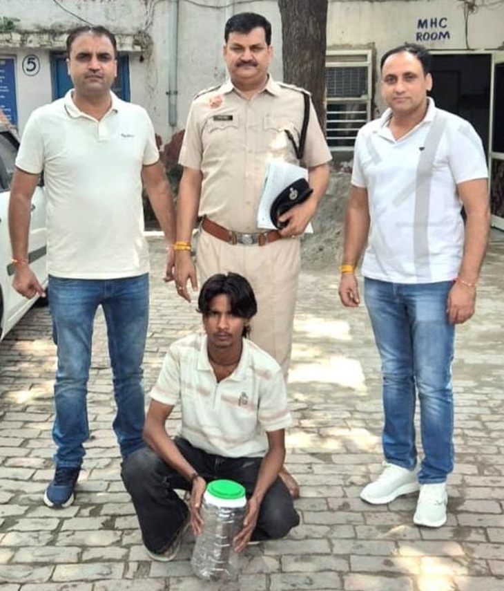 आरोपी ने 3 हजार रुपए में हथियार खरीदा था।