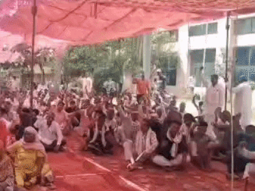 सरकार के साथ मीटिंग विफल; अधिकारियों पर धमकी देने का आरोप|रोहतक,Rohtak - Dainik Bhaskar