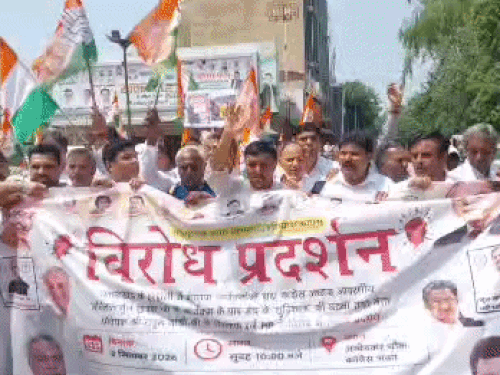 SP से की मुलाकात; FIR वापस लेने और BJP-RSS पर केस की मांग|रोहतक,Rohtak - Dainik Bhaskar