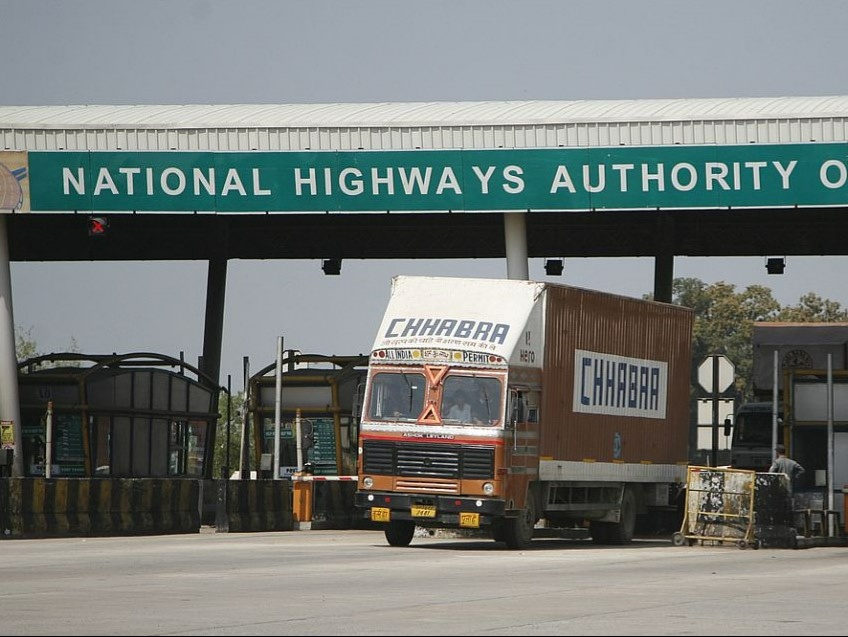 देश के नेशनल हाईवे पर करीब 1140 टोल प्लाजा हैं- NHAI - Dainik Bhaskar