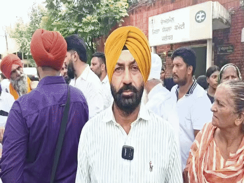 हरजिंदर सिंह नलवा फेडरेशन के प्रतिनिधि भूपिंदर सिंह।