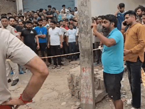 प्रमोद के भाई ने पुलिस को कहा कि वह डेडबॉडी नहीं उठाएंगे।