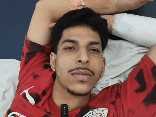 जानकारी देते हुए घायल वंश।