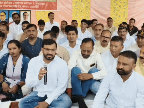 राहुल गांधी पर दर्ज FIR वापस लेने और 'रामलीला मैदान शुद्धिकरण' मामले में कार्रवाई की मांग करते हुए हल्द्वानी में कांग्रेस का विरोध प्रदर्शन।