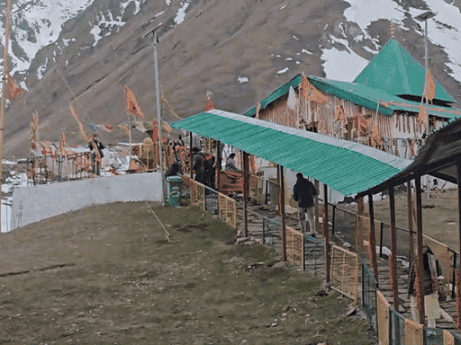 पिथौरागढ़ में स्थित आदि कैलाश की फाइल फोटो।