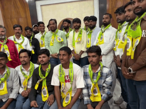 आरएलपी प्रमुख हनुमान बेनीवाल की टीम निकाय चुनाव के लिए तैयार है। टीम हाईटेक तरीके से प्रचार में जुटी हुई है।