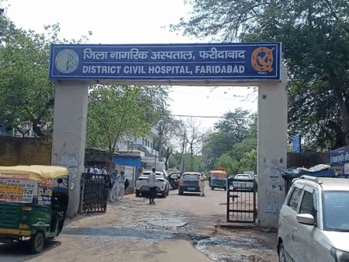 डॉक्टर-नर्सिंग स्टाफ की होगी जांच, अस्पताल का गेट बंद था, लापरवाही पर होगी कार्रवाई|फरीदाबाद,Faridabad - Dainik Bhaskar